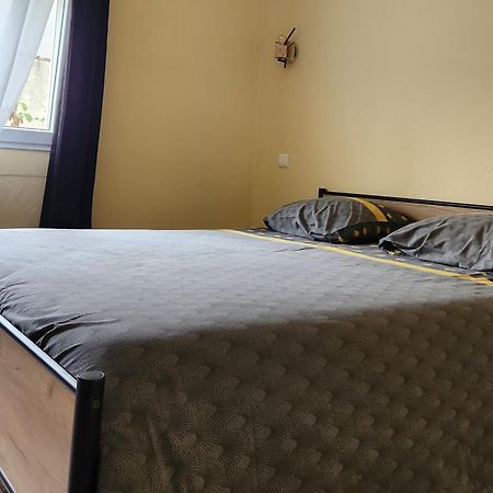 Les Belles Nuits Bed & Breakfast Le Bousquet-d'Orb Eksteriør bilde